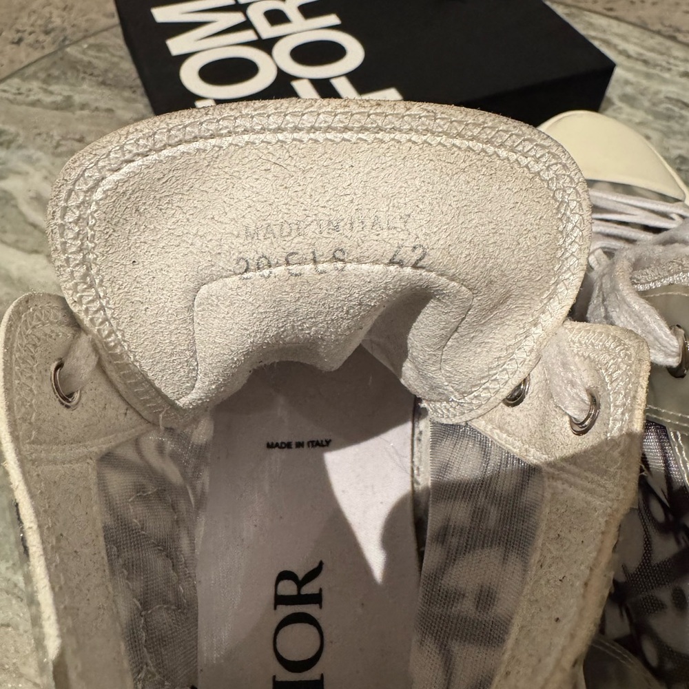 Dior and Shawn B23 High-Top Sneakers in Cream and Gray - Picture 6 of 7